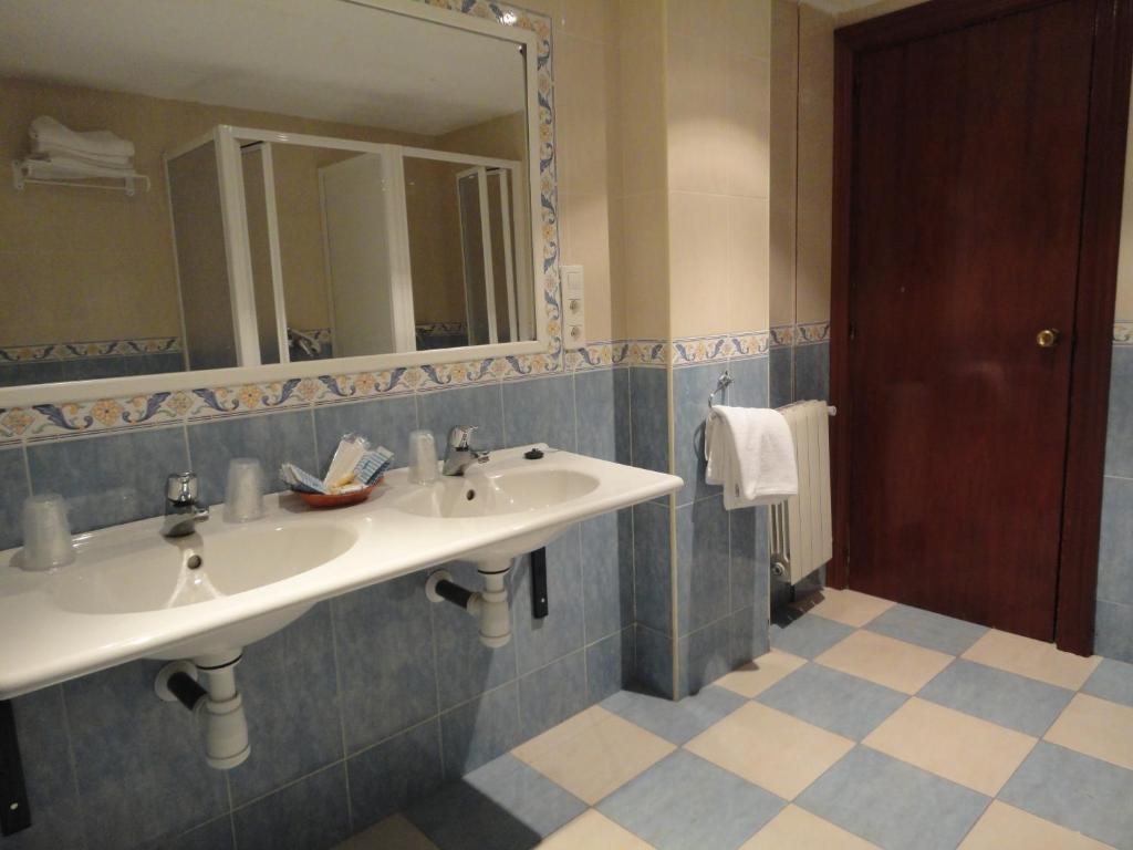 Hotel Nevasur 3*